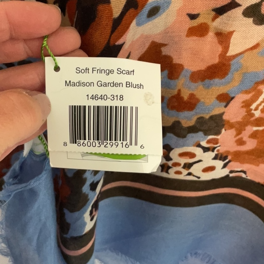Vera Bradley Soft Fringe Madison Garden Blush scarf - Picture 5 of 6